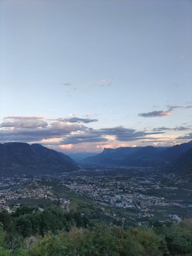 Culinaria Living Apartment Tirolo Bagian luar foto